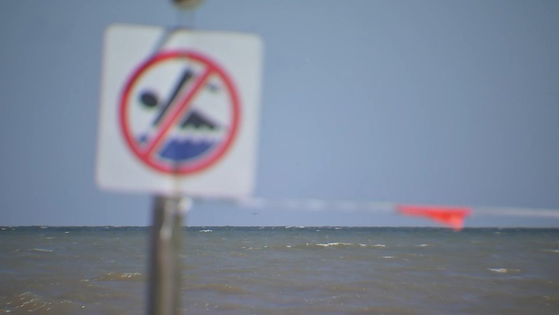 20-year-old woman dies after drowning in Galveston beach, beach patrol says
